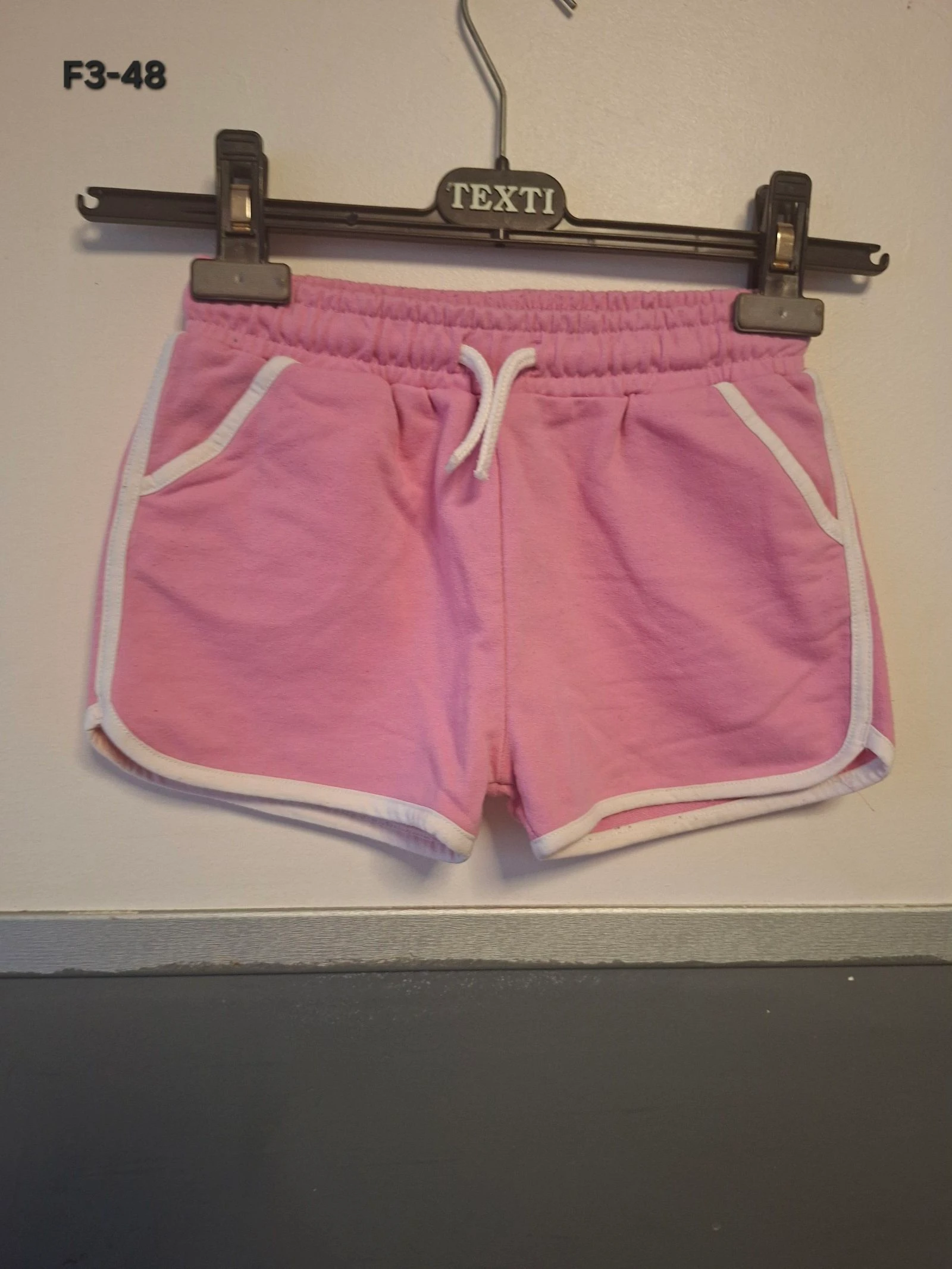 🌷F3-48🌷Short de sport PRIMARK CARE rose – Taille 6/7 ans (122 cm) | Confort & style pour un été tout en douceur🌷